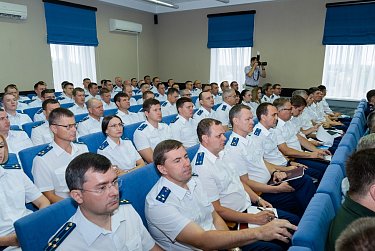 Усилить надзор за соблюдением закона